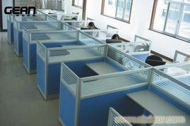 廈門辦公家具與商貿(mào)發(fā)展 專業(yè)屏風定制助力現(xiàn)代化辦公環(huán)境