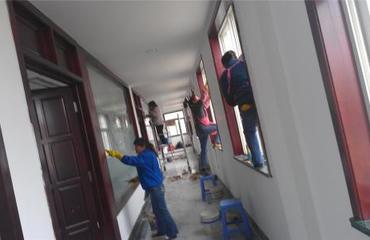 朝陽(yáng)新城專業(yè)清潔服務(wù) 為您的新居舊宅、別墅寫(xiě)字樓帶來(lái)嶄新面貌